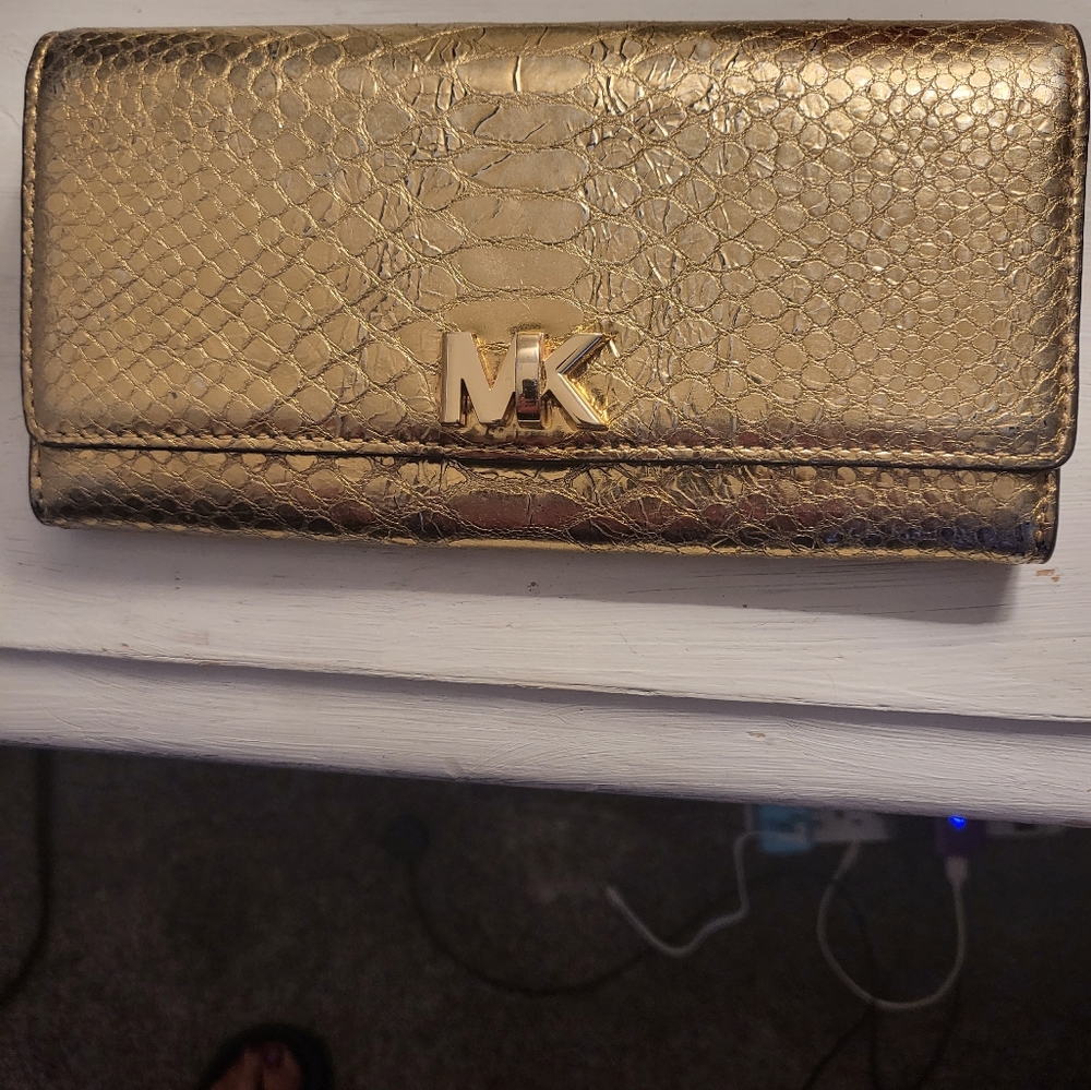 Michael Kors Gold Wallet